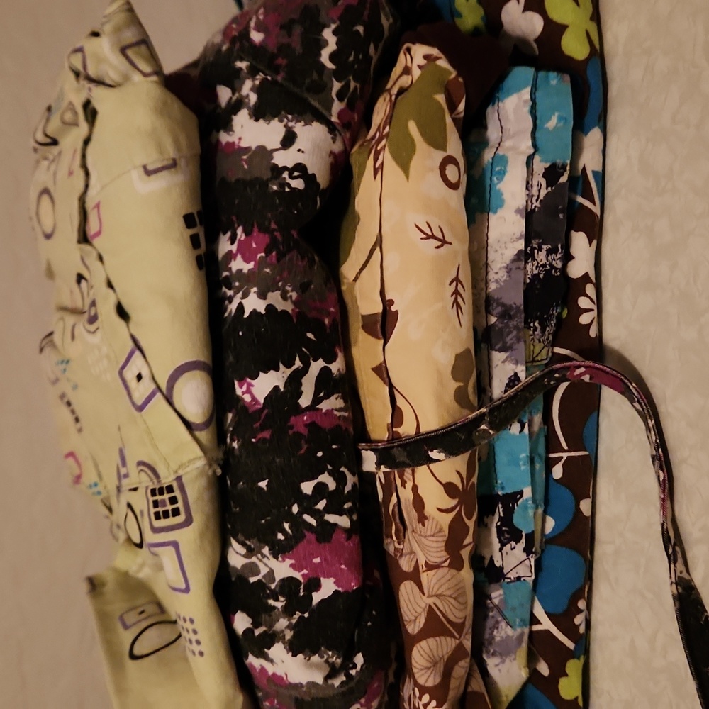 2x scrub tops